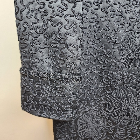 NWT Sue Wong Black Embroidered and Sequined Button Front Jacket Size 12 - Picture 10 of 17
